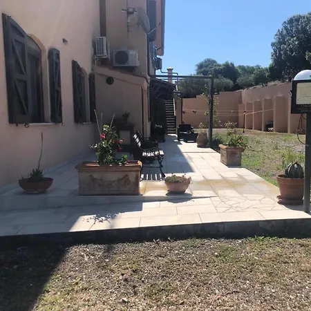Il Castello Di Gioiosa Guardia * Villamassargia