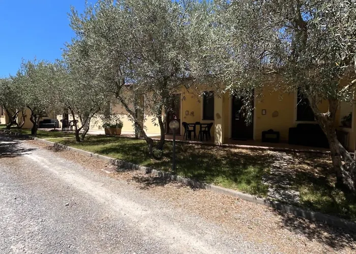 Il Castello Di Gioiosa Guardia *